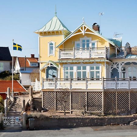 Strandflickornas Annex Gula Villan Люсешил Екстериор снимка